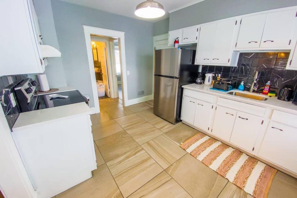 Cozy 3br 1 Bath In Apartment Niagara Falls