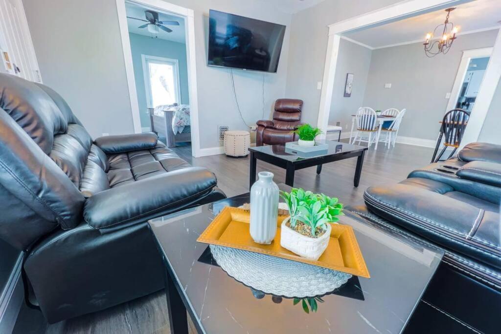 Cozy 3br 1 Bath In Apartment Niagara Falls